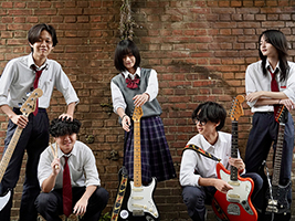 京都府立朱雀高等学校RAINCOAT写真