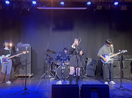 愛知県立豊田北高等学校雨のちあめ写真