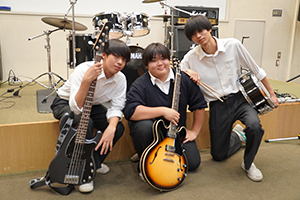 国際学院高等学校feeling of leaking写真